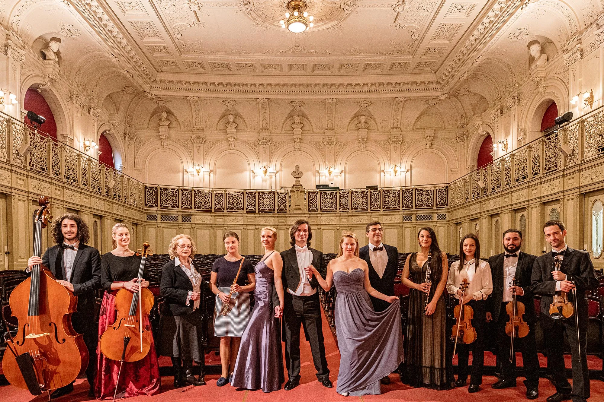 The Wiener Kaiser Orchester with singers in a concert hall